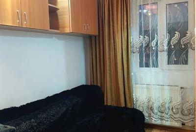 Garsonieră decomandată în Rogerius