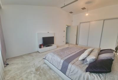 Casă cu 8 camere cu Canalizare în Faleza Nord - 36