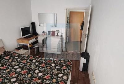Apartament cu 2 camere semidecomandat în Tractorul - 3