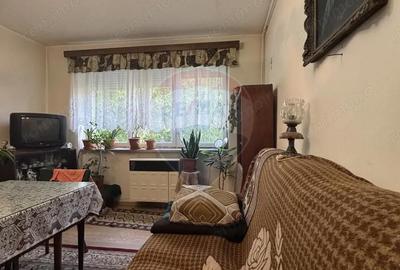 Apartament cu 3 camere semidecomandat în Mediaș - 3