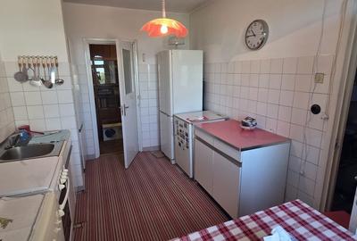 Apartament cu 3 camere semidecomandat în Central - 9