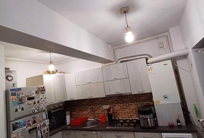 Apartament cu 2 camere semidecomandat în Palazu Mare - 2