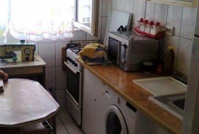 Apartament cu 2 camere decomandat în Ozana