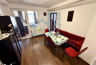 Apartament cu 3 camere decomandat în Craiovița Nouă - 4