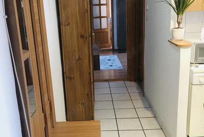 Inchiriez Apartament cu 3 cam in Nufarul - 11