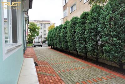 Casa individuala P+1E, curte, gradina, zona bloc Lama - 23