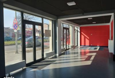 Spațiu comercial, de 73 mp, în Central - 8