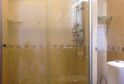 Garsonieră în Titan