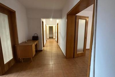 Apartament cu 5 camere decomandat în P-ța Unirii - 9