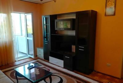 Apartament cu 2 camere semidecomandat în Tineretului