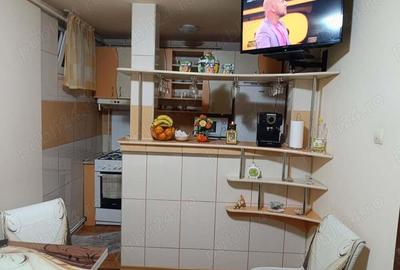 Apartament cu 3 camere decomandat în Dărmănești
