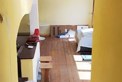 Casă cu 3 camere cu Teren 100 Mp în Central - 9