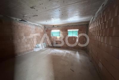 Casă individuală cu 6 camere cu Teren 220 Mp în Orașul de Jos - 10