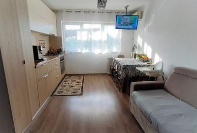 Apartament 3 camere-decomandat, zona Bulevardul Bucure?ti - 1
