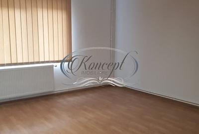 Casă individuală cu 6 camere cu Canalizare în Zorilor - 8