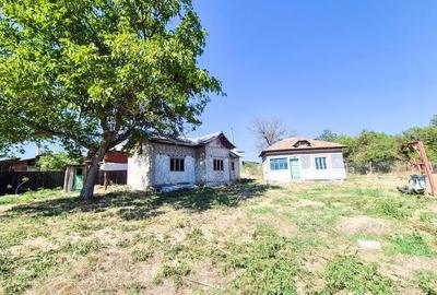 Casă cu 3 camere cu Teren 2000 Mp în Negrași - 12