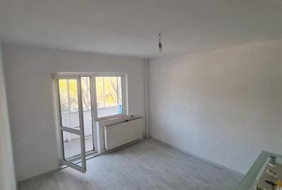 Apartament cu 3 camere decomandat în Tineretului - 1