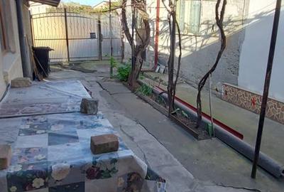 Casă cu 6 camere cu Teren 221 Mp în Central - 3