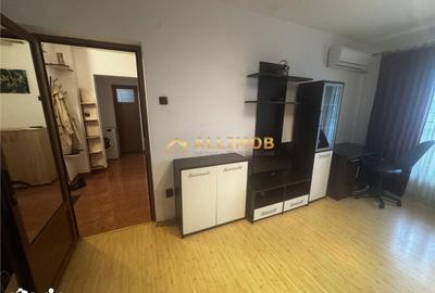 Apartament cu 2 camere decomandat în Republicii - 14