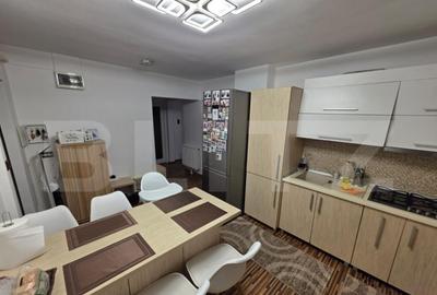 Apartament cu 3 camere decomandat în Micro 16 - 2