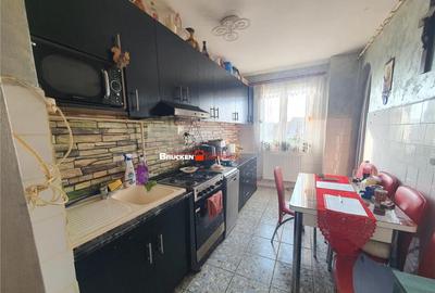 Apartament cu 3 camere de - 5