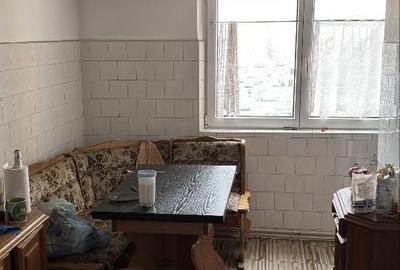 Apartament cu 3 camere decomandat în Exterior Vest - 3