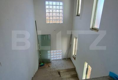 Casă cu 5 camere cu Teren 336 Mp în Blejoi - 15