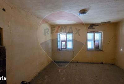Casă cu 3 camere cu Teren 477 Mp în Central - 17