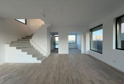 LA CHEIE! The Class Villas Tunari, TEREN 300 MP școală Americana 3 min. - 1