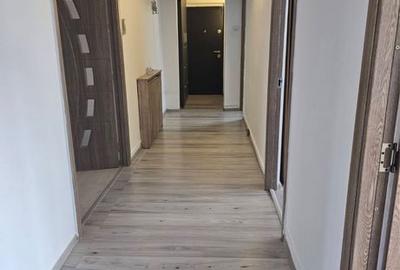 Apartament cu 4 camere decomandat în Central - 3