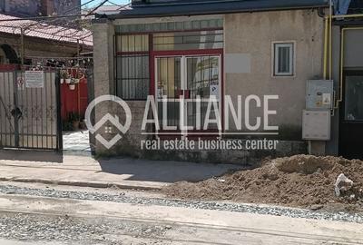 Casă cu 6 camere cu Canalizare în Central - 3