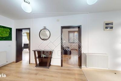 Casă cu 4 camere în Șura Mică