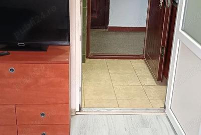 Garsonieră decomandată în Central - 2