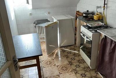 De vanzare apartament cu 2 camere, mansarda cladire in asociatie, etaj 3, zona parc, P-ta Crucii - 2