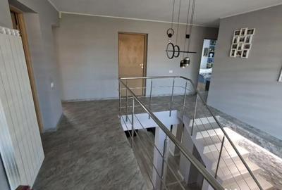 Casă cu 6 camere în Nord - 13