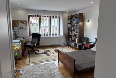 Casă individuală cu 5 camere cu Canalizare în Sud-Est - 4