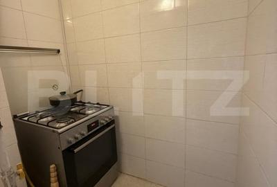 Apartament de vanzare, cu 2 camere, 60 mp, zona Sala Sporturilor, etaj 1/4 - 18