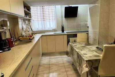 Apartament cu 4 camere decomandat în Casa de Cultură - 18