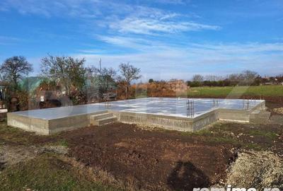 Casa semifinisata cu garduri la doar 15 km de Oradea - 14