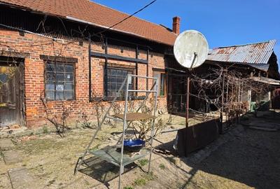Casă individuală cu 3 camere cu Canalizare în Periferie - 2