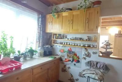 Casă cu 5 camere cu Teren 2800 Mp în Moldovenești - 2