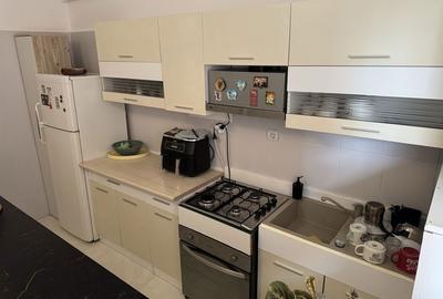 Apartament cu 2 camere decomandat în Apărătorii Patriei - 4