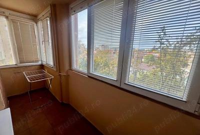 Apartament cu 3 camere în 7 Noiembrie - 2