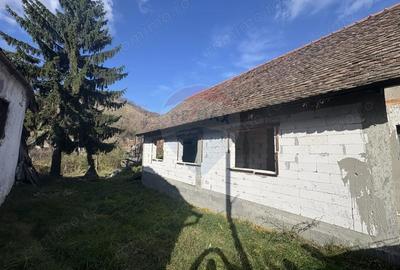 Casă cu Teren 403 Mp în Biertan - 2