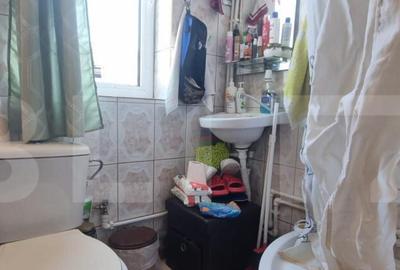 Garsoniera cu baie si geam mare - scara foarte ingrijita - 9