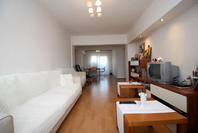 Crângași - Ceahlăul, 3 camere 85 mp, centrală proprie, modificat din 4 camere. - 2