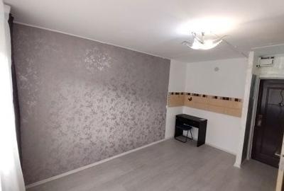 Garsonieră decomandată în Granit