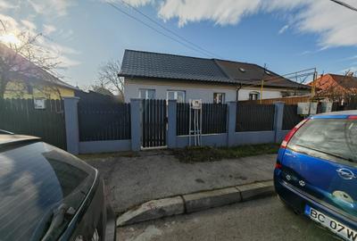 Casă individuală cu 3 camere cu Canalizare în Tache - 2