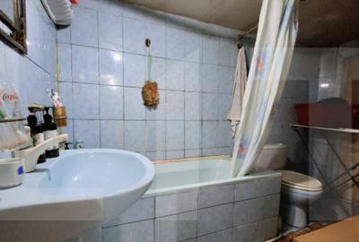 Casă cu 3 camere cu Teren 164 Mp în Central - 1