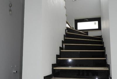 Casă cu 4 camere cu Teren 800 Mp în Nisipoasa - 2